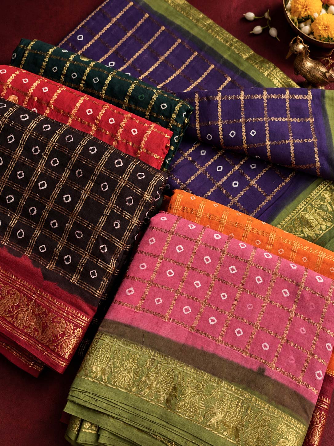 Zari Checks Sungudi Saree - Traditional Gold Zari Detailing from Madurai Zari Checks
